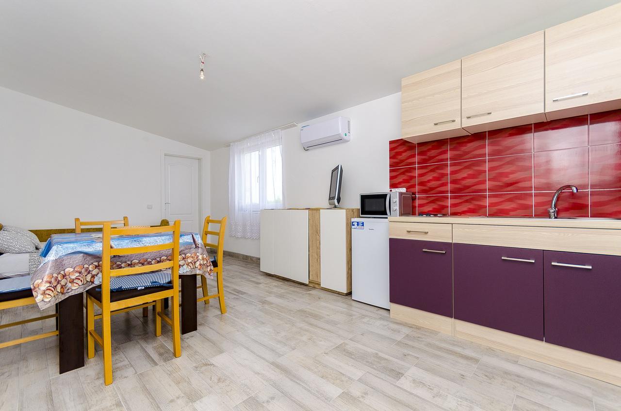 Apartments Mirko I Anda Donji Okrug  المظهر الخارجي الصورة