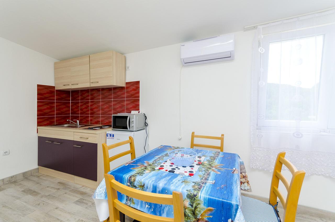 Apartments Mirko I Anda Donji Okrug  المظهر الخارجي الصورة