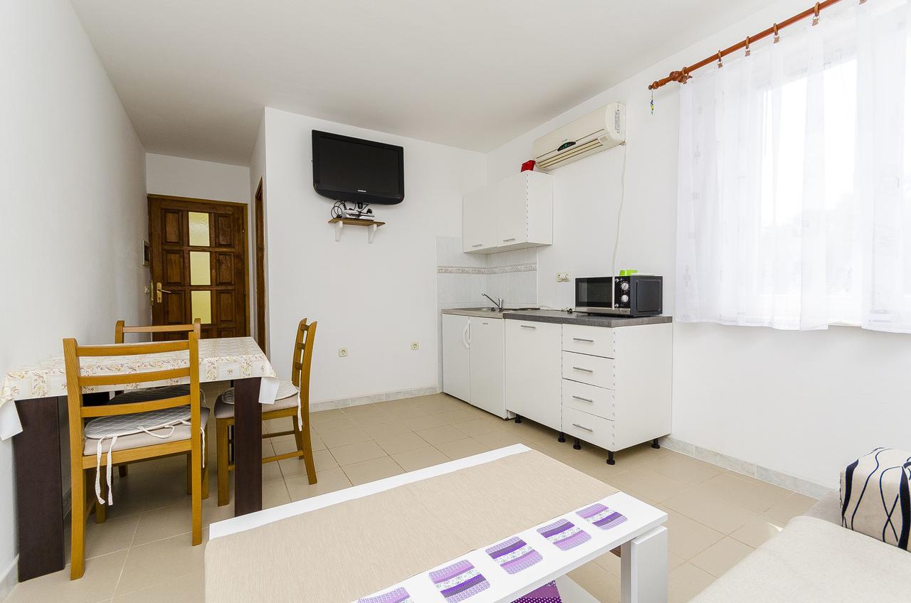 Apartments Mirko I Anda Donji Okrug  المظهر الخارجي الصورة